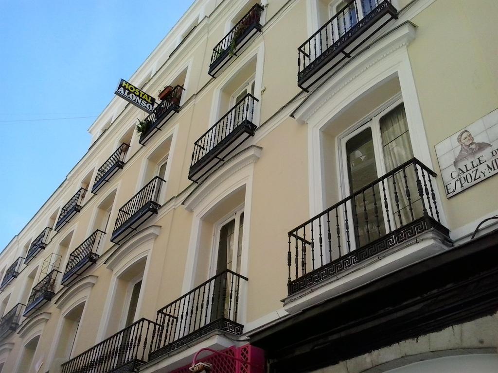 Hostal Alonso Madrid Exteriör bild